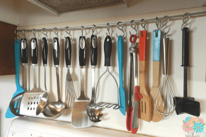 RV kitchen accessories: utensils